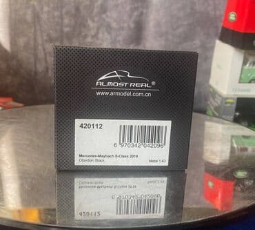 maşın modeli: Коллекционная модель Mercedes-Maybach S-class X222 obsidian black 2019 — 2