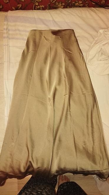 platye: Zərif atlas fakturalı uzun don – zeytun/khaki tonlarında. - Asimmetrik — 2