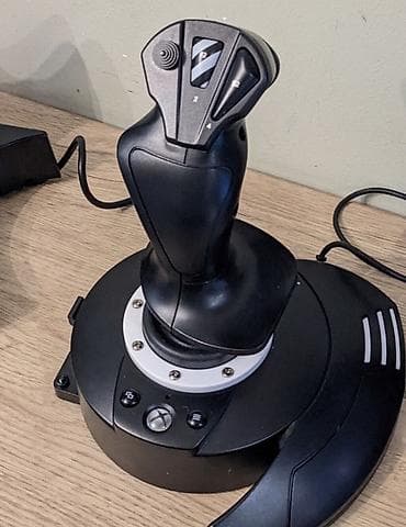 Видеоигры и приставки: Thrustmaster T.Flight Hotas One uçuş idarəetmə dəsti Məhsul təsviri — 2