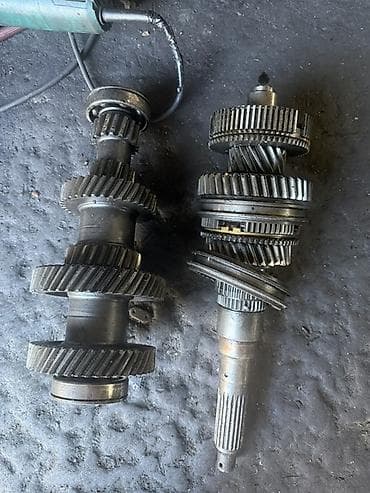 variator karopka: Karopkanın kojikləri - Komplekt: 2 ədəd şaft üzərində yığılmış dişli — 3