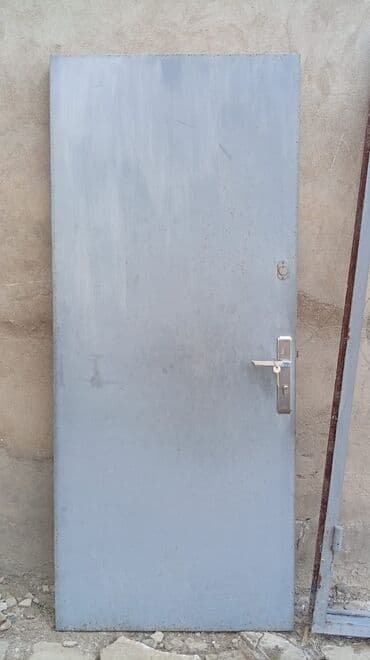 Mənzil üçün İşlənmiş Giriş qapısı Zamok ilə, Zəmanətsiz, Ünvandan götürmə