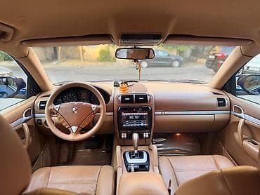 multi rul: Porsche Cayenne – tünd mavi eksteryer, bej dəri salon. Texniki və — 2