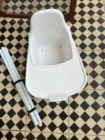 uşaq üçün vanna: Uşaq yemek masası ideal veziyyetde — 2