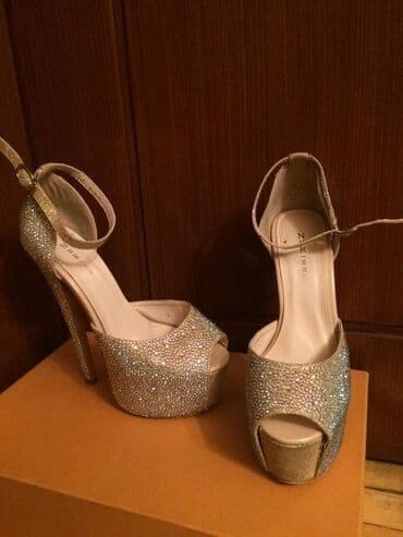 basanoşkalar 2024: Ölçü: 36, rəng - Qızılı, İşlənmiş — 2