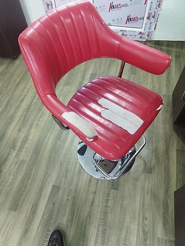 Qırmızı rəngli salon/krasotka kreslosu - Material: parlaq ekodəri
