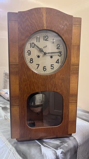 divar kagizlari: Divar saatları, Mexaniki, Saniyə əqrəbi — 1