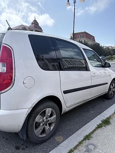 Skoda: Skoda Roomster: 1.6 л | 2012 г. 155000 км Хэтчбэк — 3