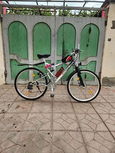 Velosiped, demək olar ki işlənməyib