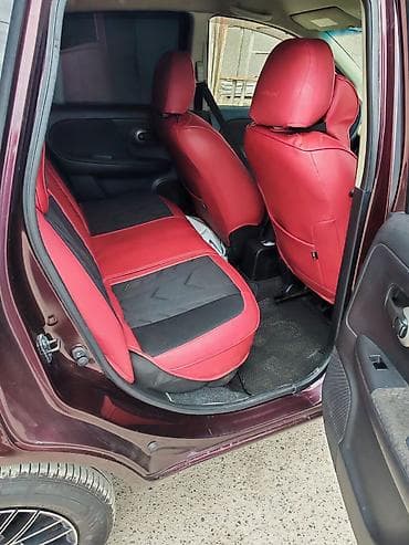 xrom diski: Nissan Note – bənövşəyi/marun rəngli kompakt hetçbek Xüsusiyyətlər: - — 7