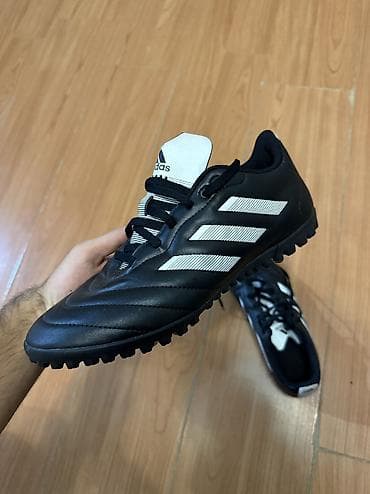 butsular: Butslar Adidas, Ölçü: 41, Yeni — 1