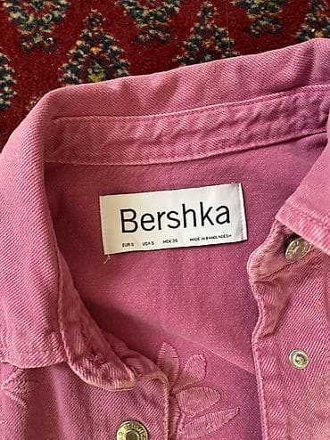 kofta modelleri: Bershka qadın köynək-jaket - Rəng: çəhrayı - Model: düyməli, klassik — 2