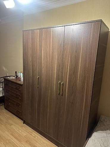 Мебель: Dörd qapılı paltar dolabı - Material: Ağac teksturalı laminat — 1