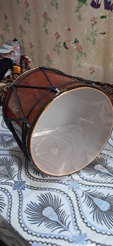 вазы для фруктов и конфет: Nəğara - Korpus: qırmızı-ağac naxışlı, parlaq laklı örtük fıstıq — 2