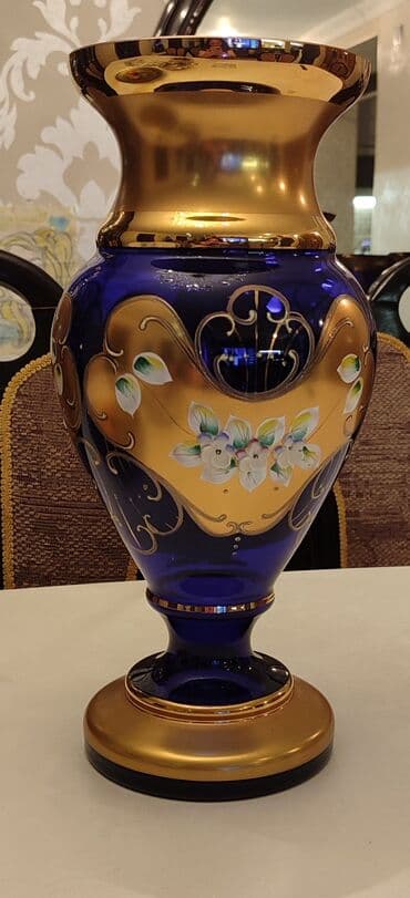 Qədəhlər, rəng - Göy