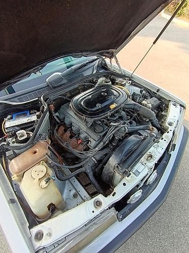 belarus 82 3: Mercedes-Benz 190 (W201): 2 l | 1992 il Sedan — 5