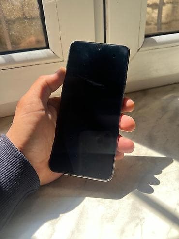 Infinix Hot 40, 128 ГБ, цвет - Золотой, С документами — 2