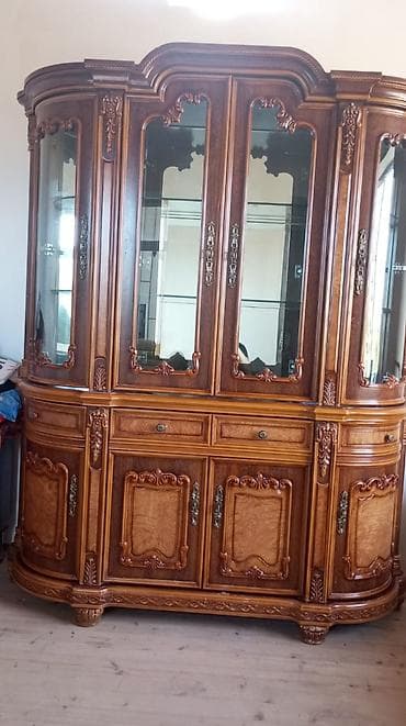 vitrin mebel sifarişi: İşlənmiş, Servant, Kredit yoxdur, Malayziya — 1
