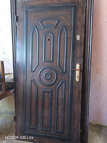 Mənzil üçün İşlənmiş Giriş qapısı 90x200 sm Çərçivə ilə, Zəmanətsiz, Ödənişli çatdırılma