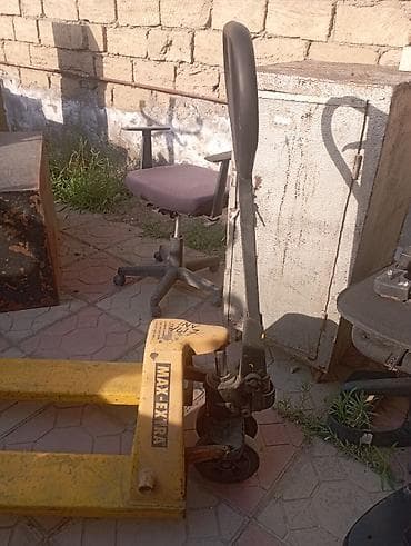 Transpalet,transpalit,yük arabası satılır.2500kilo,2,5 tonluq.ela lalafo.az -da Transpalet,transpalit,yük arabası satılır.2500kilo,2,5 tonluq.ela