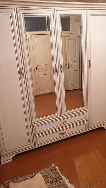 Dolablar: Yeni, 4 qapılı, Güzgülü, Bej, Açılan, Düz dolab — 2
