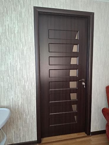 İşlənmiş Otaq qapısı 90x205 sm Zamok ilə, Ünvandan götürmə — 1