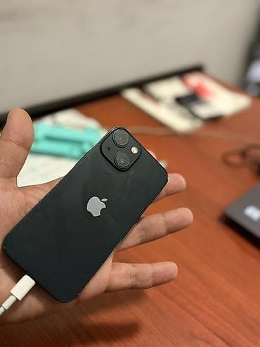 iphone 13 red: IPhone 13, Qara, Face ID — 3