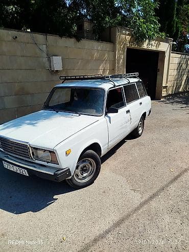 vaz 2106 oturacaqlar: VAZ 2104 universal, ağ rəng - Kuzov: 5 qapılı universal — 2