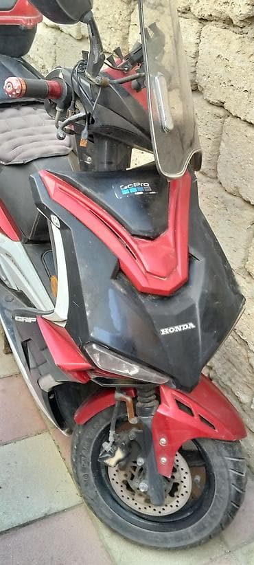 ön şüşə: Honda CRF üslubunda şəhər skuter/moped - Marka/model: Honda (skuter) — 7