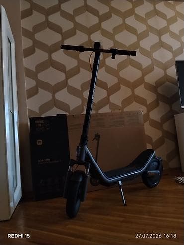 Elektrik nəqliyyatı: Yeni Elektrik samokat 10", 751 - 1000 Vt, 16 - 25 km/s, Ünvandan götürmə — 10