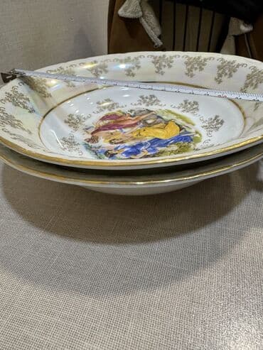 Şüşə qablar və boşqab dəstləri. Evdən hər şey təcili satılır ucuz -