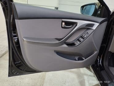 kia forte 2017: Hyundai Elantra: 1.8 l | 2015 il Sedan — 12