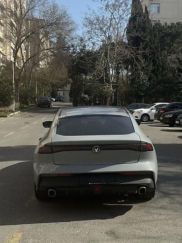 farsunka nədir: Changan Uni-V: 1.5 l | 2023 il 68000 km Sedan — 4