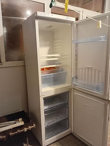 Plitələr və bişirmə panelləri: 2 qapılı Swizer Soyuducu Satılır, rəng - Ağ — 2