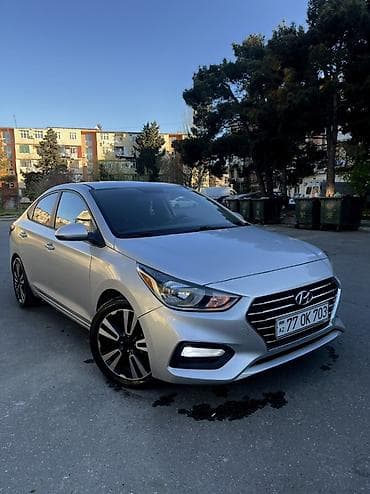 Hyundai: Hyundai Accent sedan – gümüş rəng Əsas xüsusiyyətlər: - Kuzov: 4 — 2