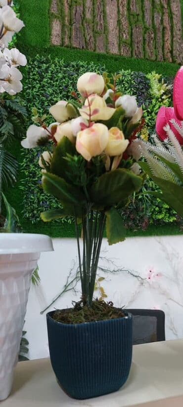 lalə gulu: Məhsul: Süni gül buketləri və kompozisiyalar Təsvir: - Realistik — 6