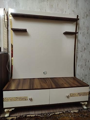 park ucun: Tv stend 50 azn unvan aff park (1414m tahire — 1