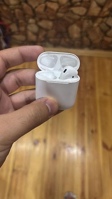 Airpods 2 sadece sag gulaqcigi ve case var. Qiymet sondur. Qutusu var lalafo.az -da Airpods 2 sadece sag gulaqcigi ve case var. Qiymet sondur. Qutusu var