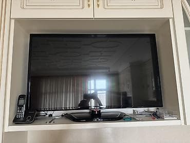 thermal pad: LG markalı, təxminən 42 düym düz ekran televizordur. İdeal — 1