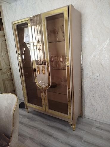 carpayı dəsti: Lüks qonaq otağı və yemək otağı mebel dəsti Tərkibi: - Yemək masası — 1