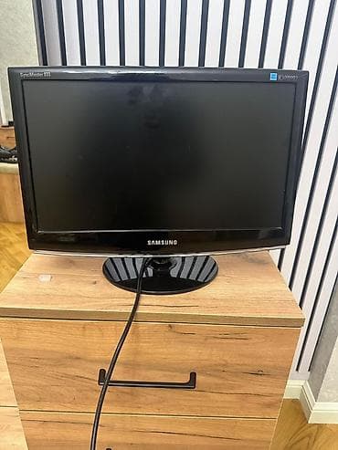 Modemlər və şəbəkə avadanlıqları: Samsung SyncMaster 933 monitor - Ekran: 18.5" (təx.), genişformat - — 1