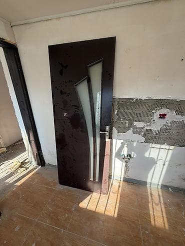 İşlənmiş Otaq qapısı 90x205 sm Zəmanətsiz, Ünvandan götürmə
