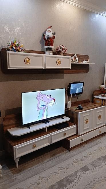 divar rəf: TV stend — 3