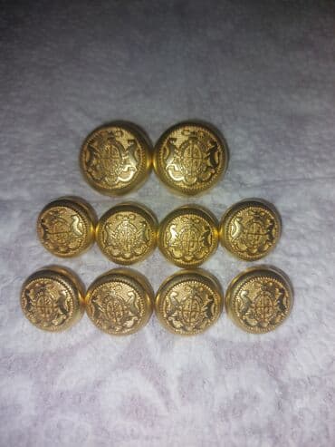 qizil qolbagilar: ARMEE MILITARE Qızılı rəngdə metal düymə dəsti – 10 ədəd hamısı 20 azn — 1