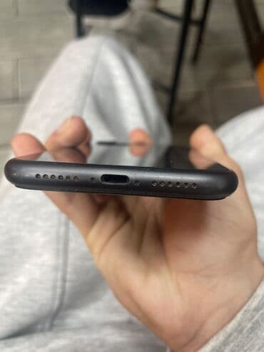 ıphone 11 ıkıncı el: IPhone 11, 128 GB, Qara, Barmaq izi — 2