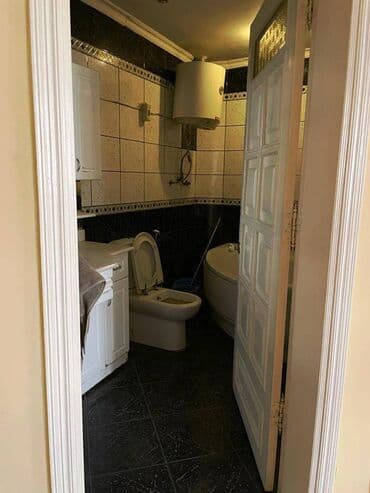 neftciler kiraye ev: Rəşid Behbudov küçəsində 5 mərtəbəli binanın 4 cü mərtəbəsi ümumi — 20