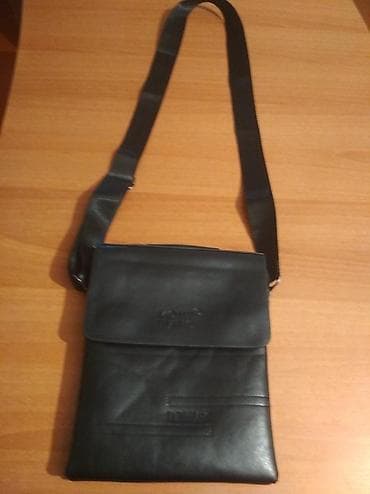 Eynəklər: Kişi üçün Çanta satılır.Heç işlənməyib. Heç bir problemi yoxdur. 100 — 6