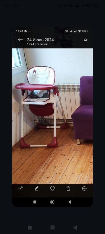 Uşaq arabası + yemək stolu dəsti - Uşaq arabası: 3 təkərli, manevrli