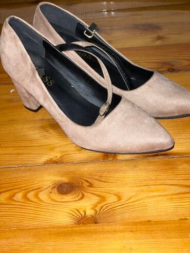 Женская обувь: Туфли, Размер: 38.5, цвет - Бежевый, Б/у — 1