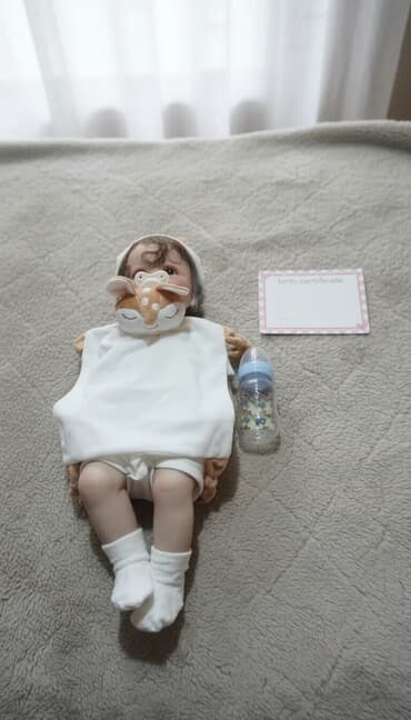 yumşaq pazllar: Aksesuarlarla Gerçək Görünüşlü Yenidoğulmuş Kukla Bu incə hazırlanmış — 1