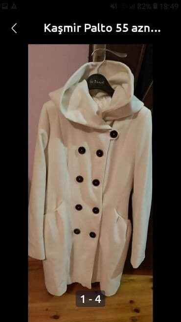 qadınlar üçün təbii dublyonkalar: Ağ rəngdə, ikiqat düyməli və kapüşonlu qadın paltosu. Qara rəngli — 2